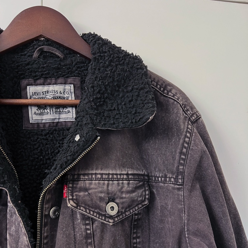 🖤 Levi's denim jacket